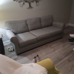 Cindy Crawford Home Sofa