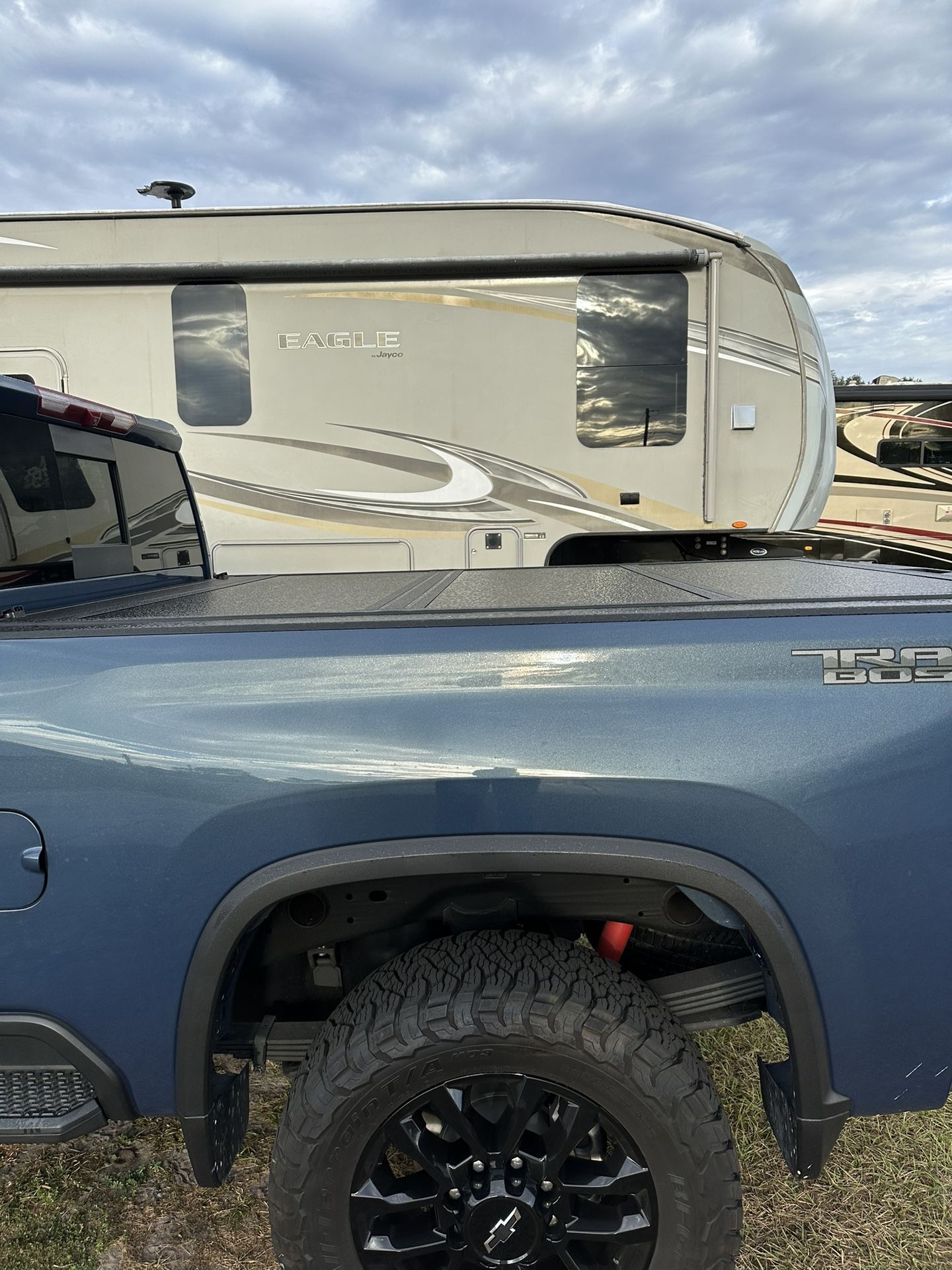 Lid for 2025 Chevy Silverado 2500. Like New Condition. (contact info removed). Dimensions:82.5” x 62.5” 
