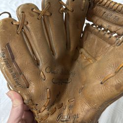 Rawlings Baseball Glove