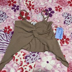 XS women’s tank top/ shirt