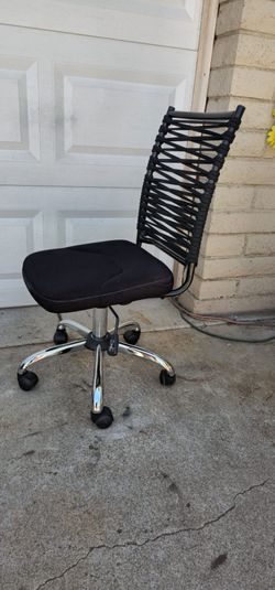 **Black Bungee Office Chair with Chrome Base**