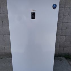 White Color Freezer Midea 
