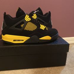 Jordan 4 Yellow Thunder 