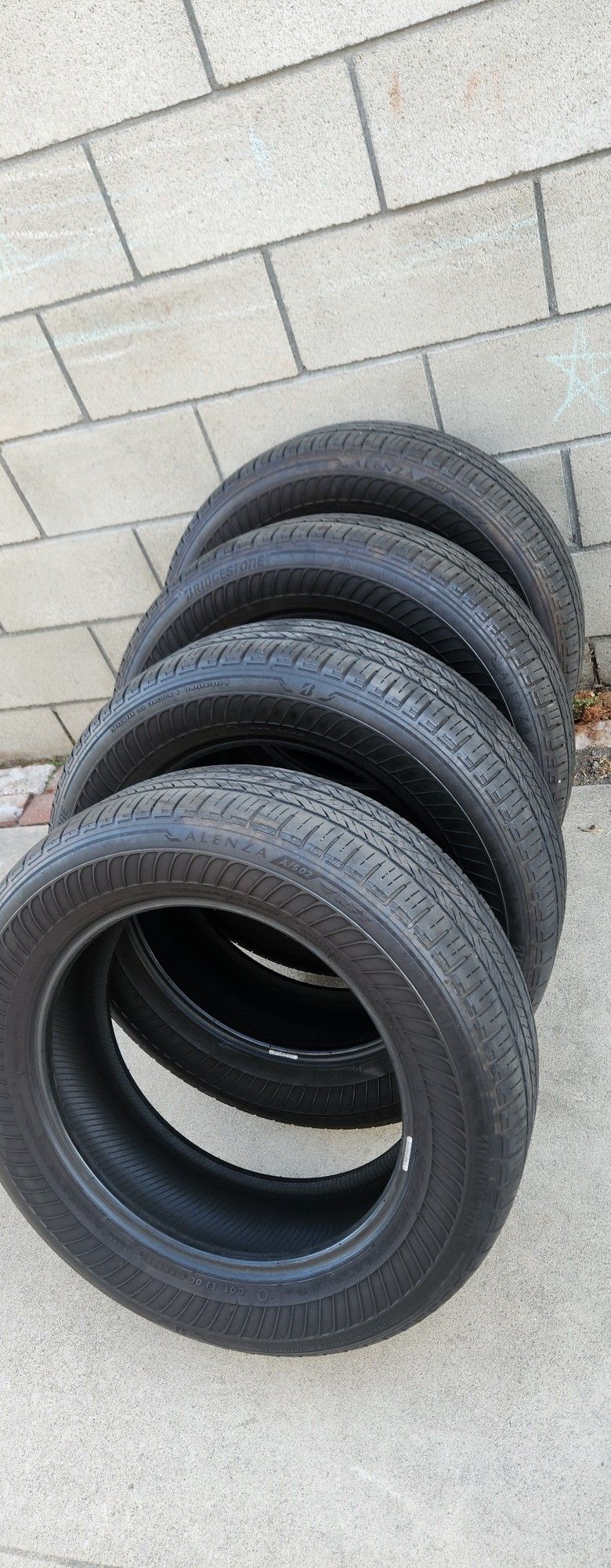 Bridgestone 235 60 18 Run Flat Tire
