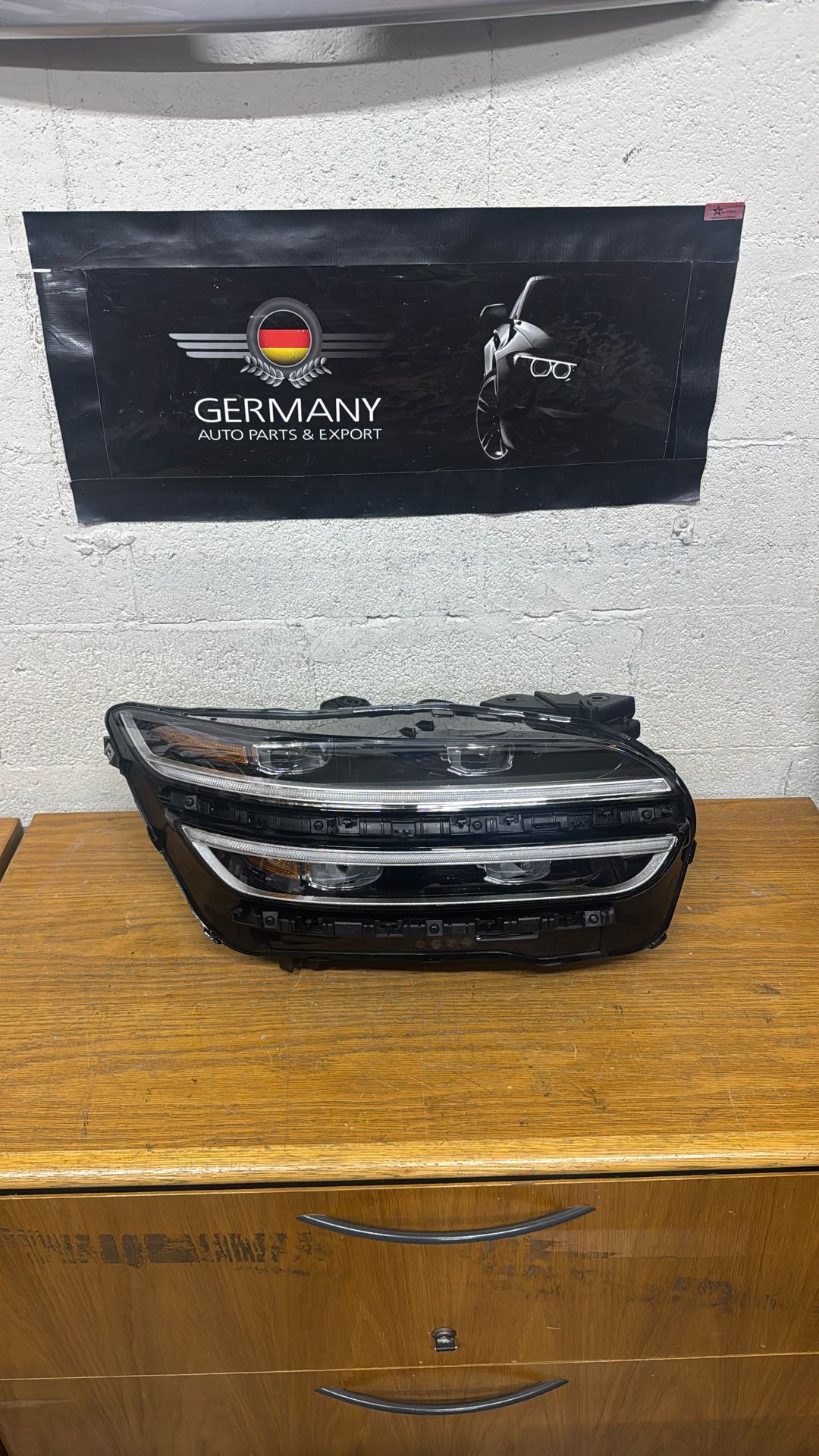 Genesis GV70 Rh Headlight Oem