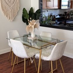 Dining Room Set With 4 Chairs 