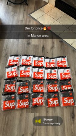 Supreme Socks