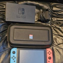 Nintendo Switch V2! HAC-001(-01) 1 Game! Charging Dock & Carrying Case! Mario Rabbids Kingdom Battle