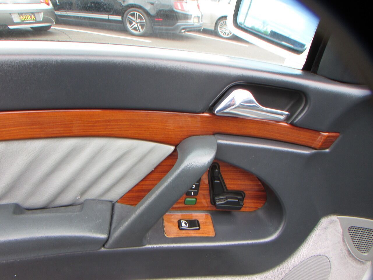 1992 Mercedes-Benz 400-Class
