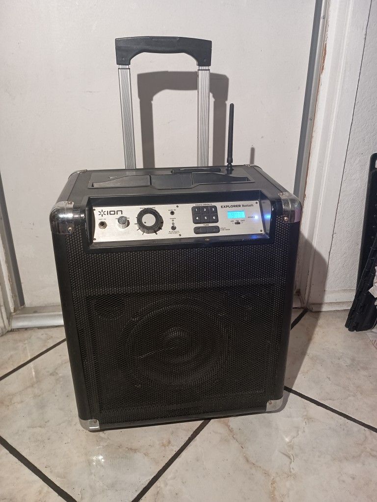 Ion Explorer Bluetooth  AM & FM radio   Presets  rechargeable speaker 