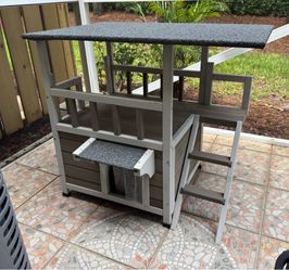 Two section outdoor, weatherproof cat 🐈‍⬛ or small pet house w/flat, shingled roof & two enter/escape openings