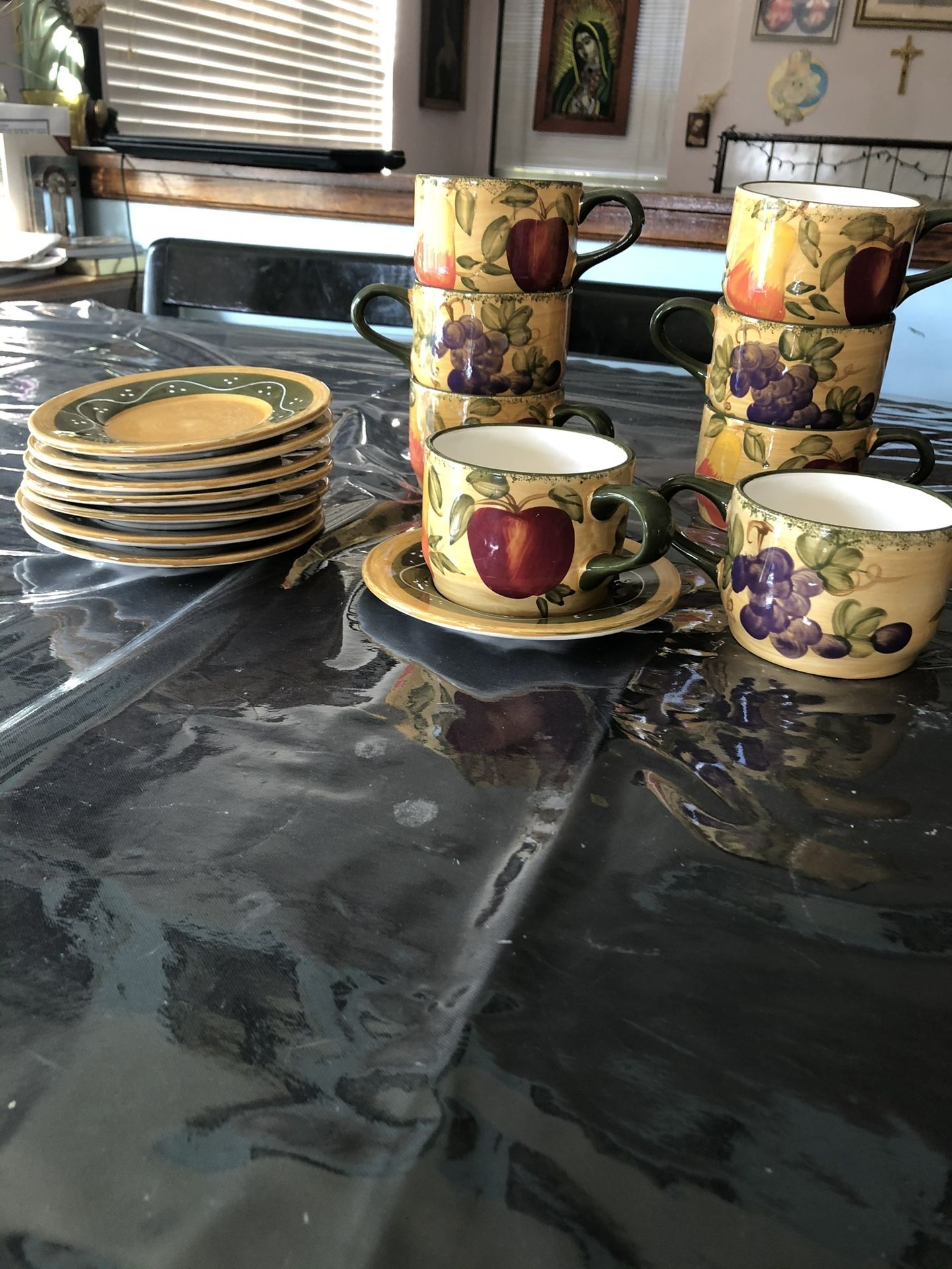 Beautiful hand painted 16pc Casa Vero Ack USA harvest pattern- 8cups/8plates-$25