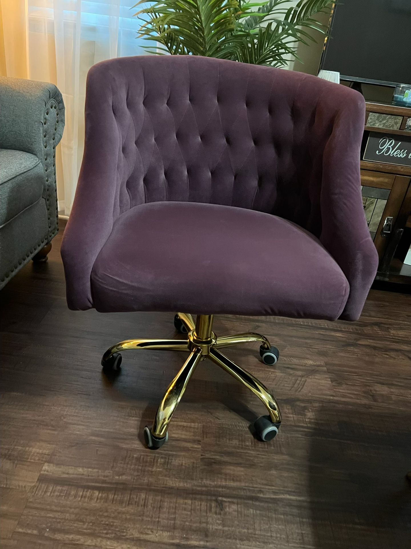 Beautiful Purple Velvet Office chair