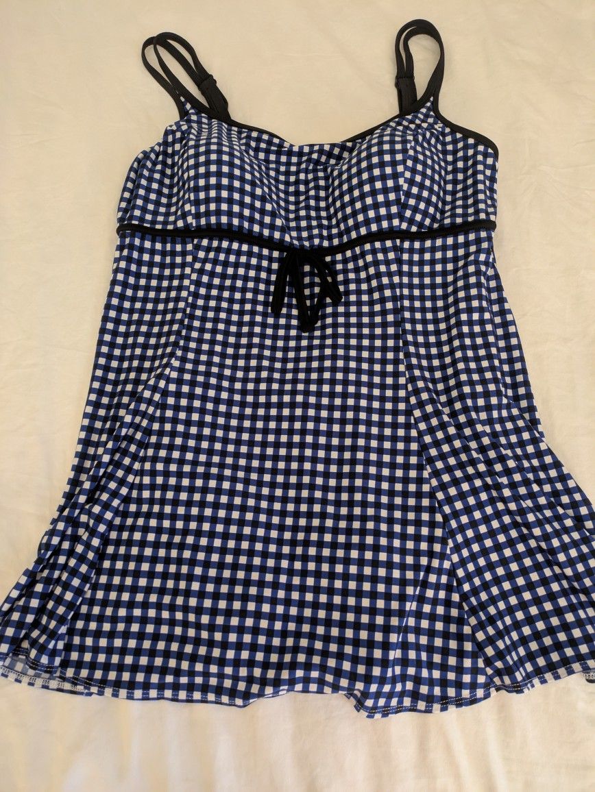 Size 16 One Piece Skirted Swimsuit Blue/Black/Wht