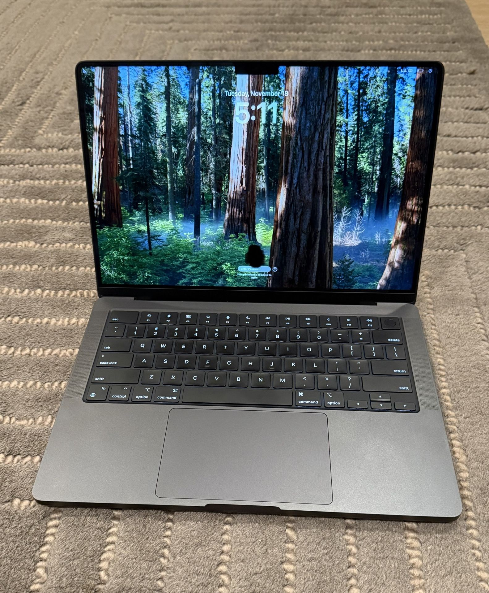 MacBook Pro 14” M3 18GB/500GB Storage