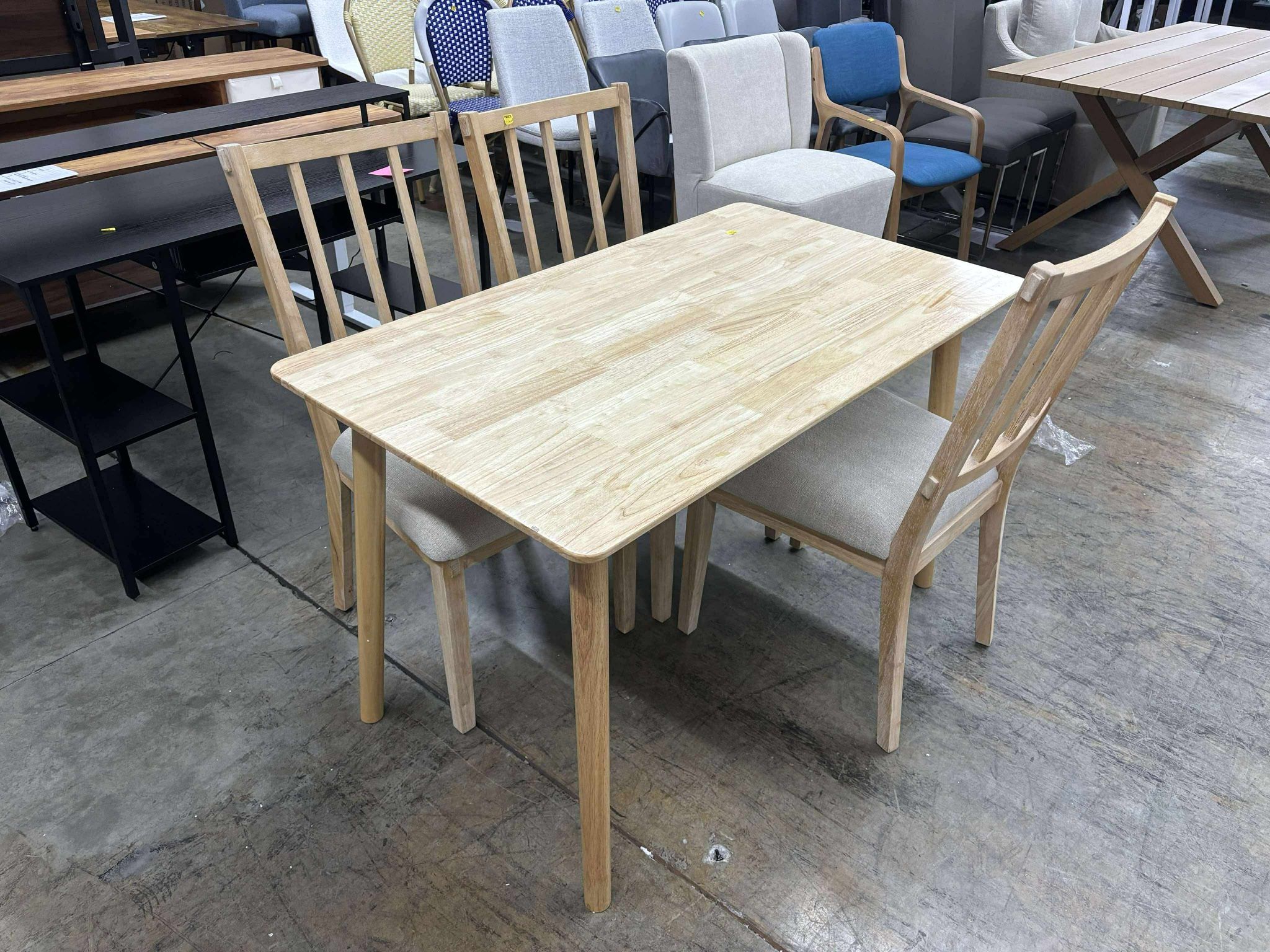 47" Malaysian Oak Rectangular Wooden Dining Table/Solid Wood Kitchen Desk with 3 chair