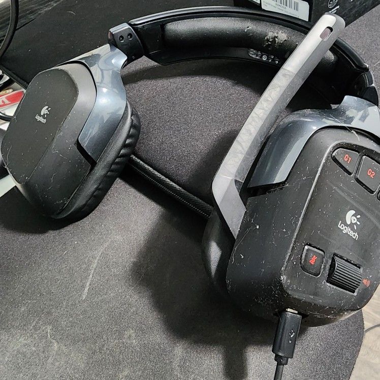 Logitech Wireless Gaming Headset G930 With 7.1 Surround Sound Complete READ