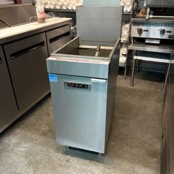Vulcan 1VEG50M Gas Fryer - (1) 50 lb Vat, Floor Model, Natural Gas