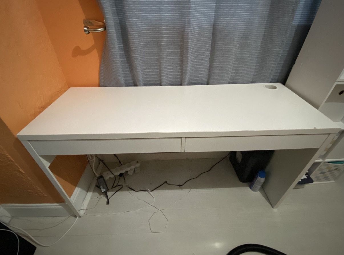 White Desk