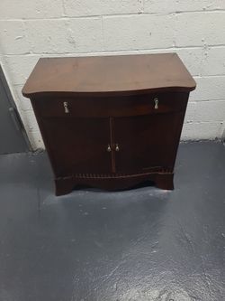 Mahogany Bar Cabinet 