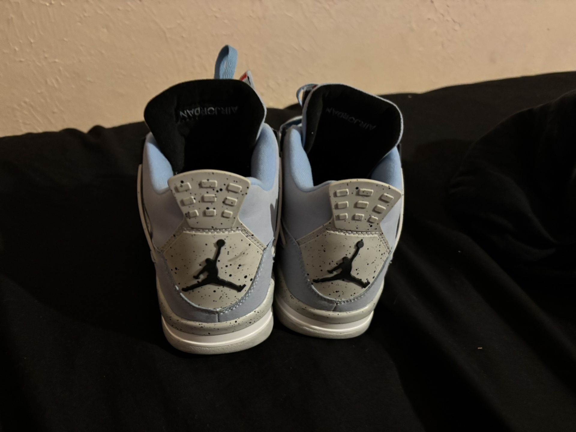 Jordan 4 University Blue