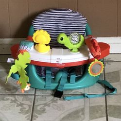 LIKE NEW INGENUITY BABY HIGH CHAIR!!!!!