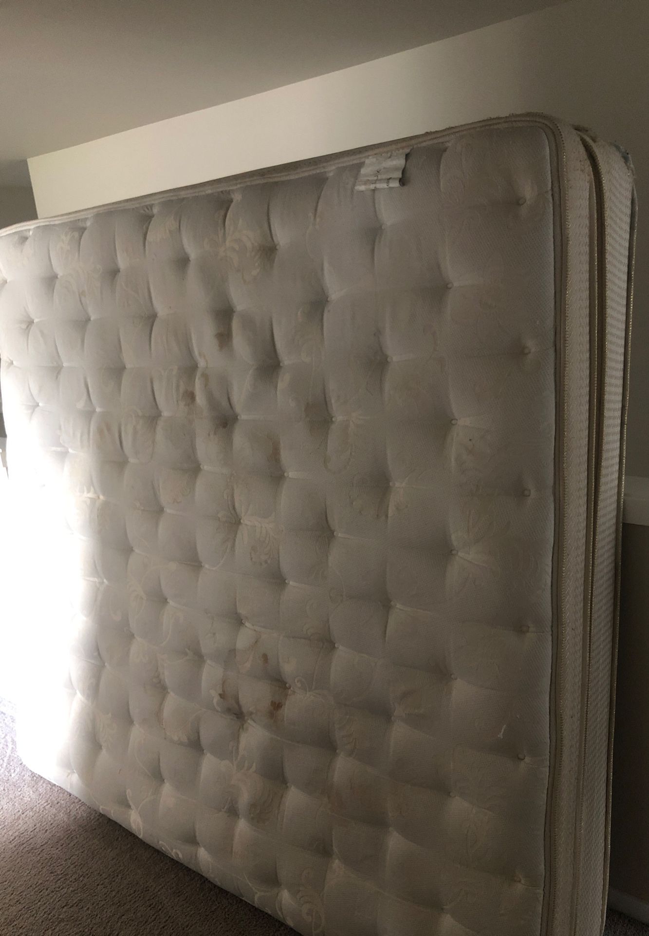 Used king size mattress and box springs. for Sale in WA OfferUp