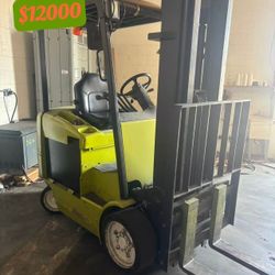 Forklift 