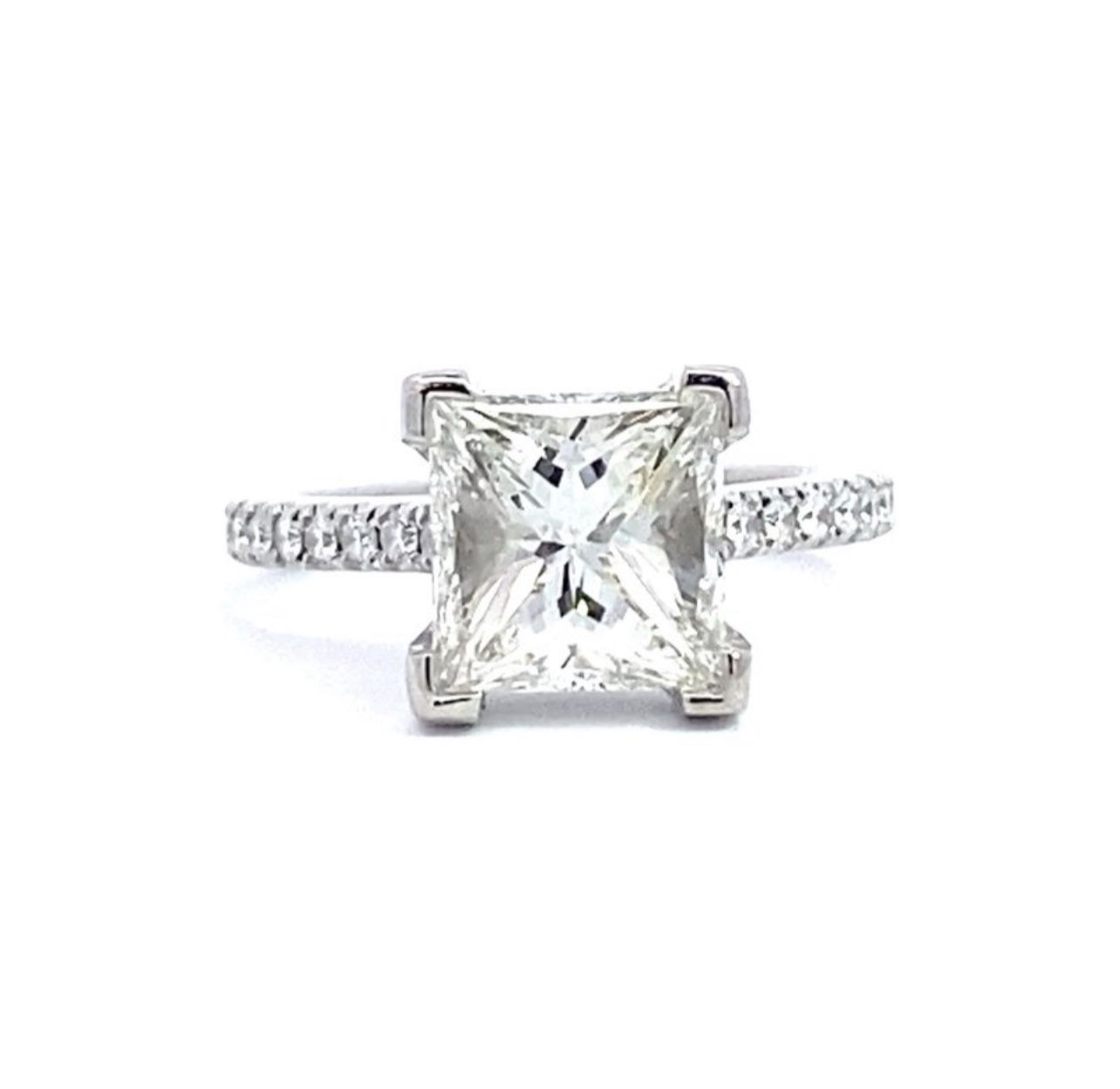 Designs Platinum Engagement Ring 💍❤️🤙🏾 Platinum diamond engagement ring set with one 2.41 carat Princess cut in the center. This diamond has a clar