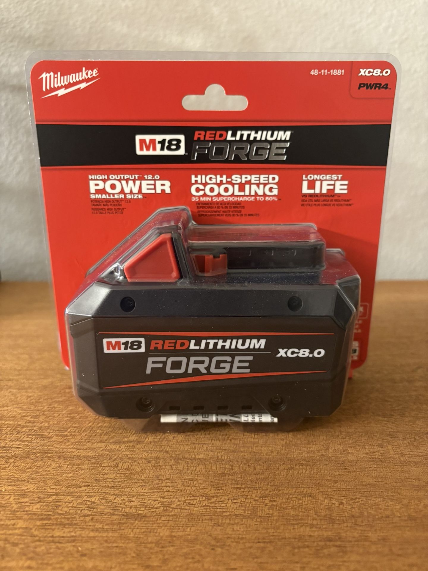 Milwaukee Forge M18 8 Amp Hour Battery