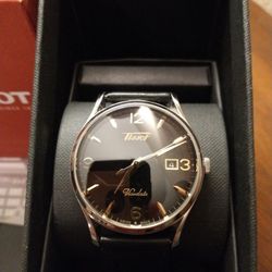 Black face tissot visodate t118410a watch With black leather band