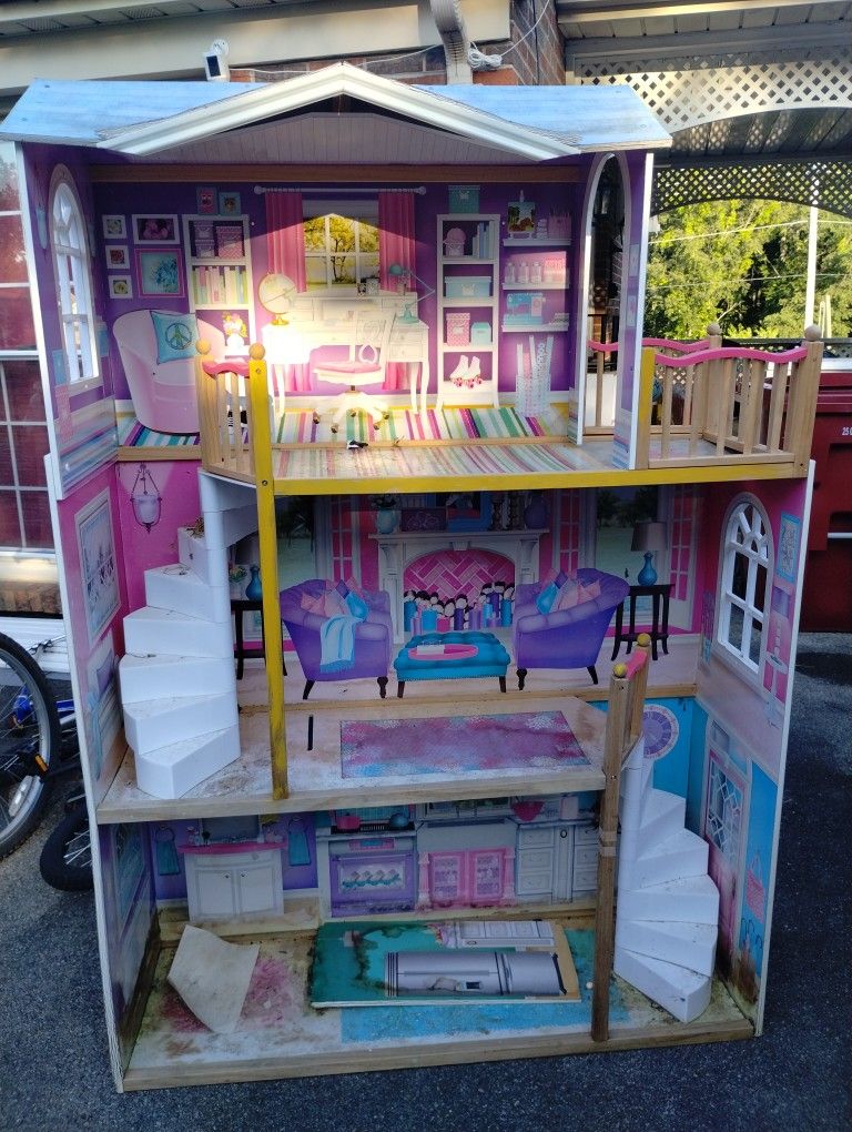 2010 Kid Kraft Dollhouse