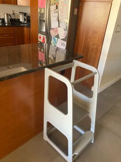 Toddler kids counter tower stool