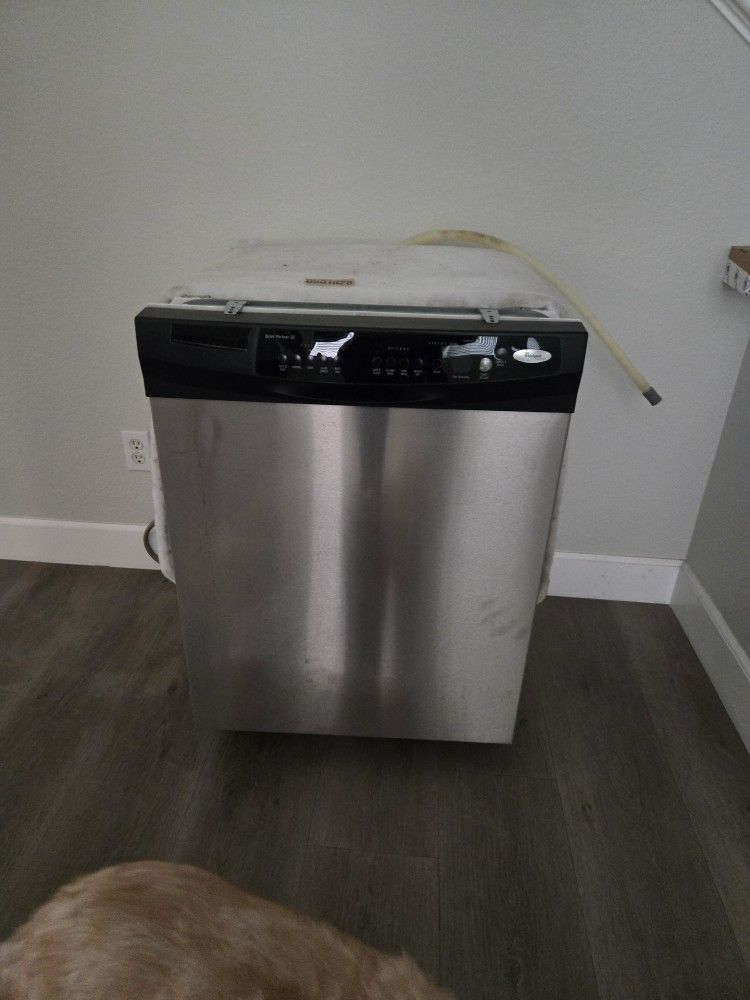 Whirlpool Gold Quiet Partner II Dishwasher – Excellent Condition!