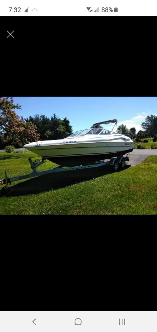 For sale 1998 wellcraft 2400 eclipse bow rider.