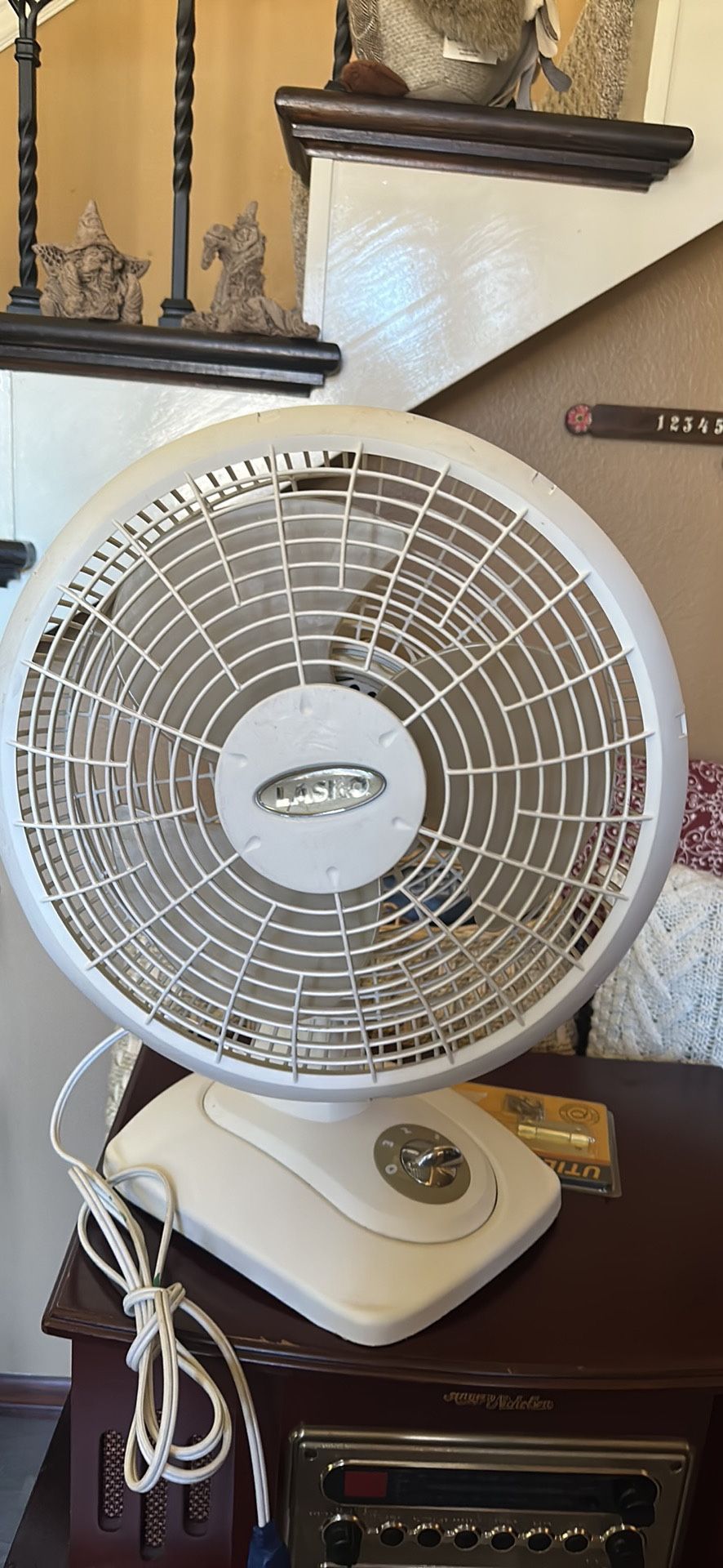 Lasko 12 Oscillating Fan Model E20739 Type 12-1 Style PCO 2012 for Sale in  Tacoma, WA - OfferUp