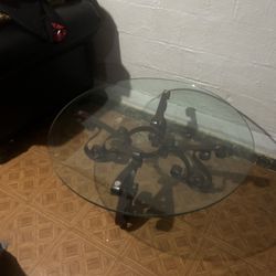 Glass Round Table 