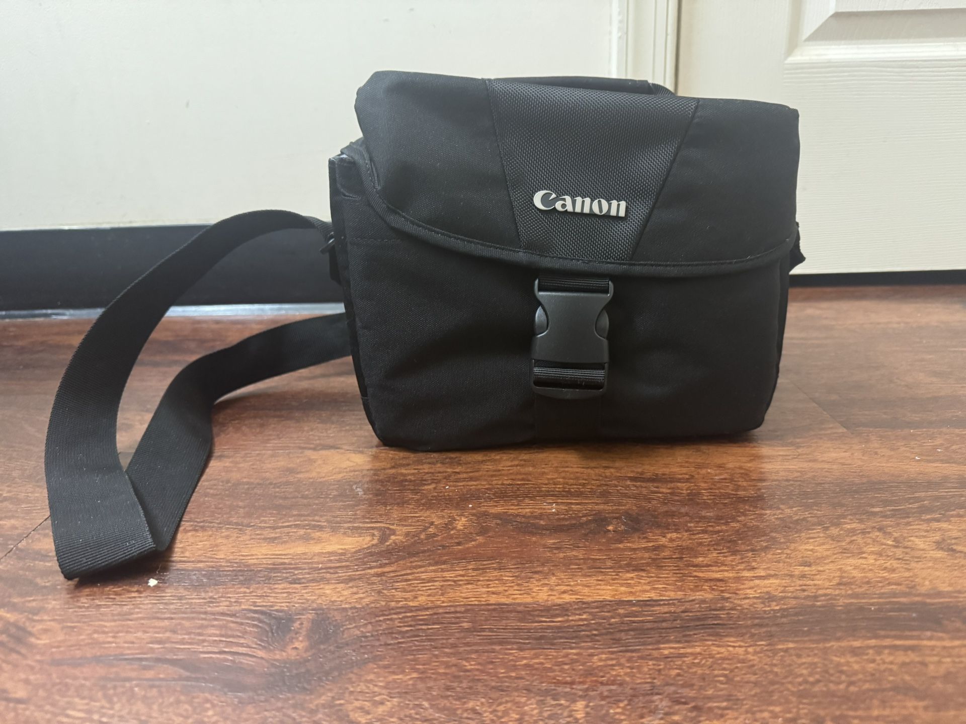 Canon Rebel T7