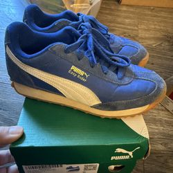 Pumas - Boy Shoes Size 3