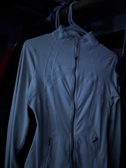 White Lulu define jacket