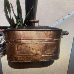 Antique wash tub with lid