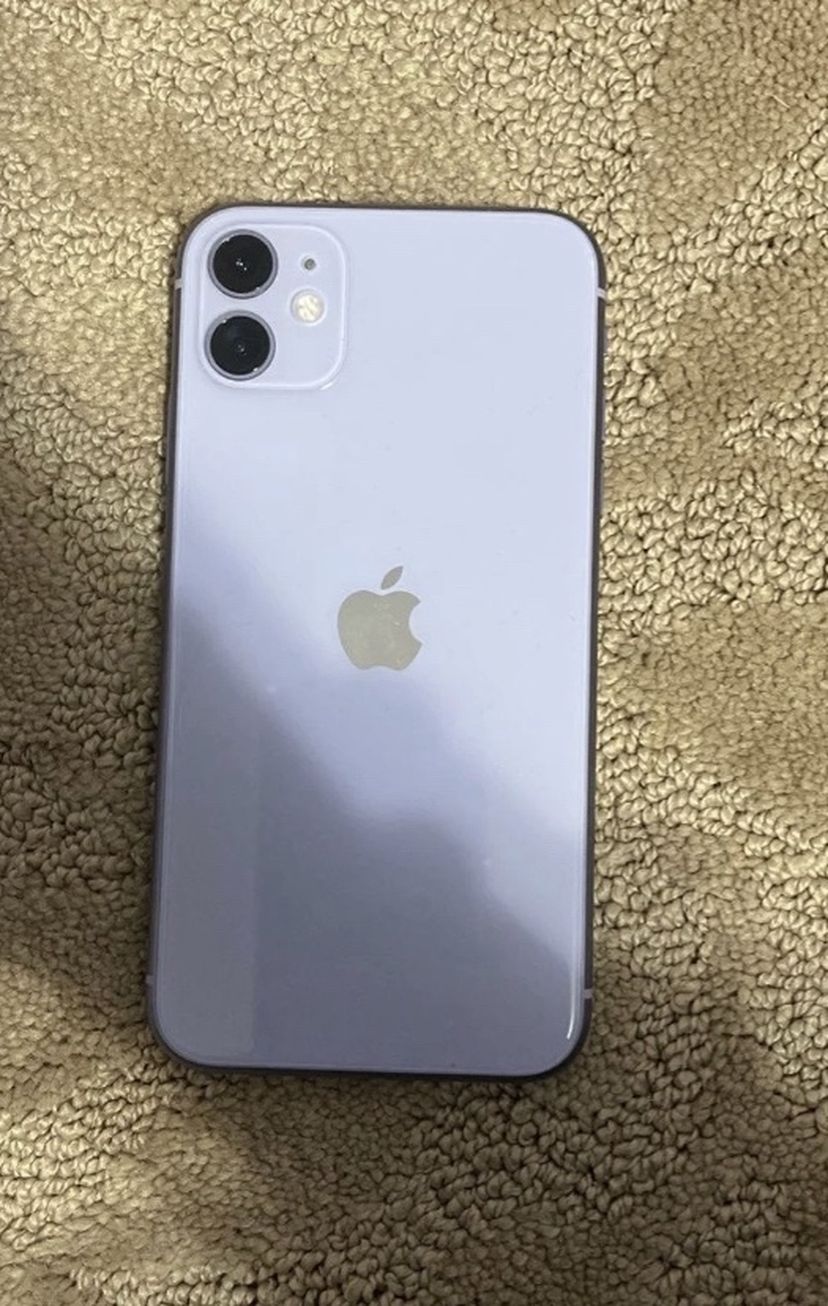 Light Purple iPhone 11 - 128 GB - Like New