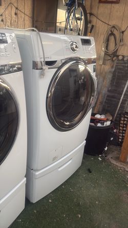 Nice Samsung electric set Washer and driyer