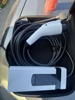 GM Ultium Car Charger .  120v And 240 V Cables Included 