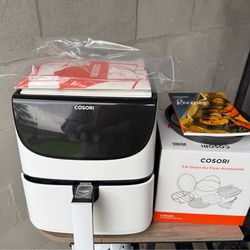 Air fryer with bake kit, used once