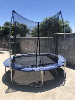 8 Ft Trampoline 