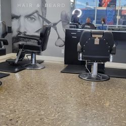 Necesito Barberos Para El Área De Bellflower
