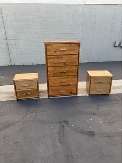 Dresser 5 Drawer with nightstand set