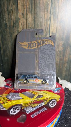 Hot wheels 71 Datsun 510 wagon