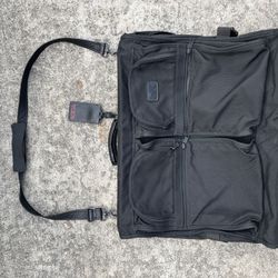 Tumi ballistic, nylon, black garment bag Luggage excellent condition